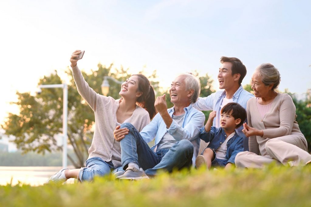 User experience, picture of happy Asian Singaporean family 